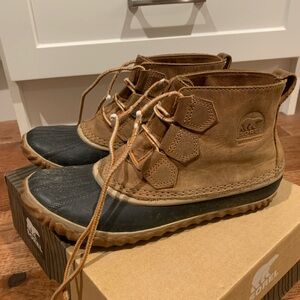 Sorel Out n About boots